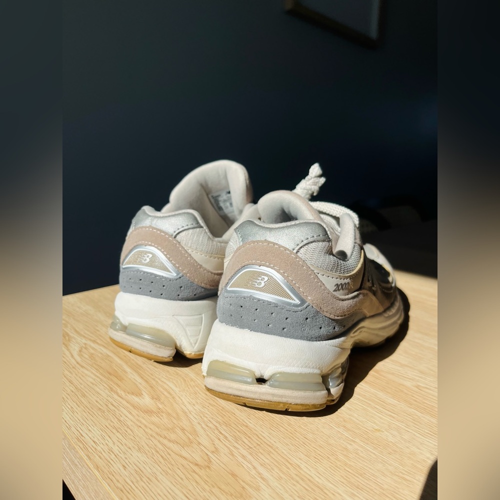 New Balance 2002R - Picture 4 of 8